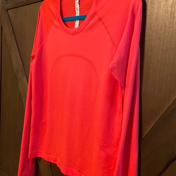 Lululemon🍋Swiftly Tech Longsleeve Race Length Shirt - Picture 3 of 6